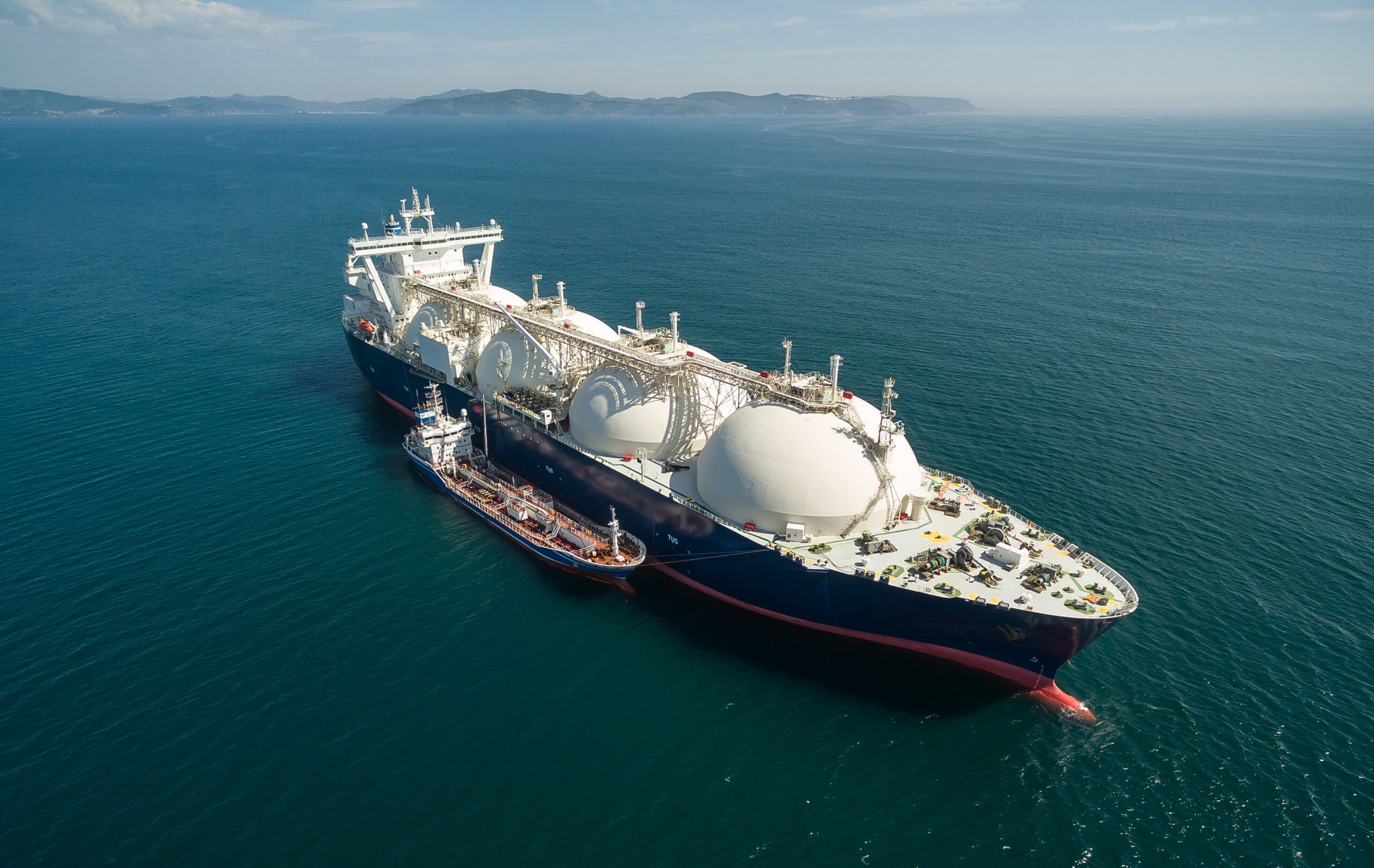 transformacja-energetyczna-na-swiecie statek transport LNG