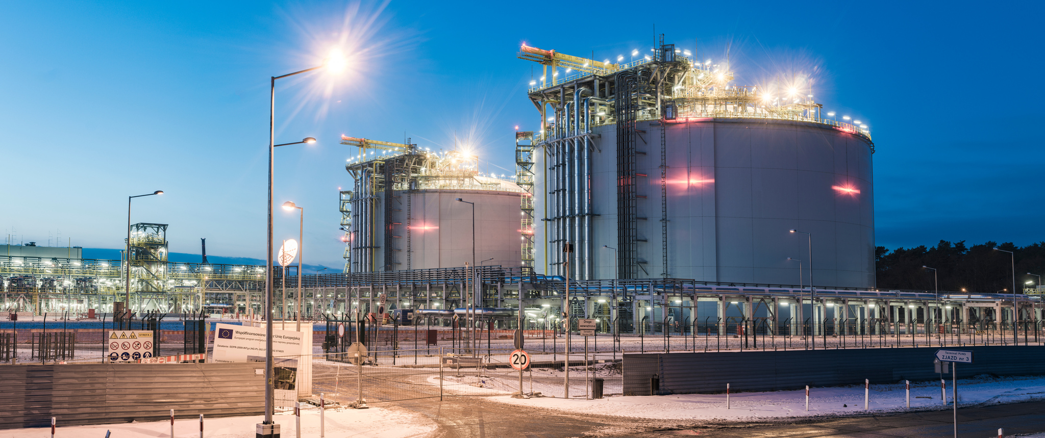 Terminal LNG Plany budowy instalacji LNG w Europie są ambitne. Taka infrastruktura zwiększa bezpieczeństwo energetyczne.